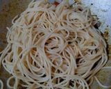 Foto langkah ke 6 dari resep Spaghetti Kari Udang Spesial.