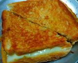A picture of step 3 of Toasted Cheese Sandwich.