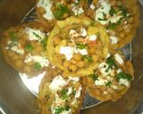 A picture of step 7 of Cholay in Papadri katori.