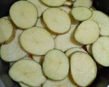 Foto del paso 4 de la receta: Verduras rehogadas coronadas con albóndigas doradas
