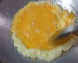 Foto langkah ke 2 dari resep Scrambled eggs.
