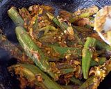भरवा भिंडी (bharwa bhindi recipe in Hindi) रेसिपी चरण 6 फोटो