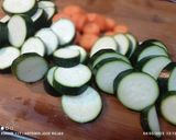 Foto del paso 2 de la receta: Crema de calabacín y zanahoria sin patata