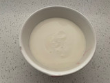 Kéfir con frambuesas y frutos secos