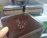 Foto langkah ke 8 dari resep Triple Choco Dessert Cake No Oven.