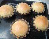 Foto langkah ke 2 dari resep Korean Garlic Cheese Bread.