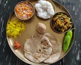 A picture of step 6 of Spring onion and bhavnagari gathiya nu shak.