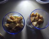 A picture of step 3 of Yogurt Parfait.