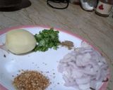 A picture of step 1 of Pakory piyaz walay.