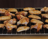 Foto langkah ke 4 dari resep Chicken Wings Ala Pizza Hut: Rahasianya di MARINASINYA!.