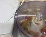 صورة لخطوة 2 من وصفة برجر الدجاج المحشي 😋😋