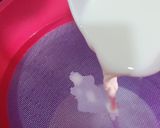 A picture of step 5 of Home made yoghurt II (greek).