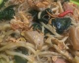 Foto langkah ke 5 dari resep 62. Mie goreng.