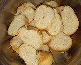 Foto del paso 1 de la receta: Budín de pan navideño