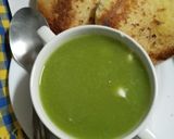 Foto del paso 1 de la receta: Crema de zapallo italiano con queso de cabra