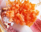 Une image de l'étape 1 de Tartare de saumon fumé.