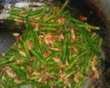 Foto langkah ke 5 dari resep Tongkol suir kacang panjang.
