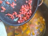 Porotos Granados con verduras y sofrito de chorizo