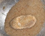 A picture of step 4 of Chicken bread batatay.