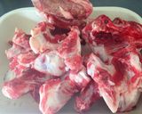 A picture of step 1 of Beef Bone Broth with Wild Mushrooms.