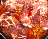 Foto del paso 3 de la receta: Lomo en salsa 🐷🍲🍴
