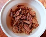 Foto langkah ke 1 dari resep Tumis Pedas Cumi Asin.