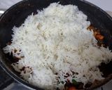 A picture of step 3 of Mexican rice pulao.
