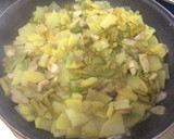 Foto del paso 4 de la receta: Revuelto de patatas, espárragos y setas ostra 🥔🍄