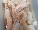 Foto del paso 1 de la receta: Paella de cigalas, gambones, colas de langostino y sepia