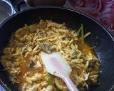 Foto langkah ke 5 dari resep Ayam Suwir Pedas Gurih.