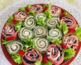 Foto del paso 7 de la receta: Rollitos de omelette al Horno con Espinaca y Beterraga Relleno de Jamón Queso Aceitunas !