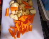 Foto del paso 1 de la receta: Guisado de papa con zanahoria