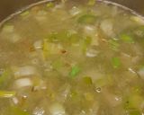 A picture of step 3 of Simple leek and patato soup.