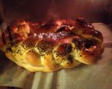 Hình bước làm 10 của món Neujahrsbretzel (German New Year's Pretzel)