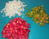 Foto del paso 1 de la receta: Palitos de cangrejo con vinagreta de pimientos