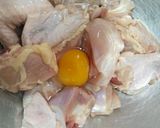 Gambar langkah 2 resipi Ayam Goreng Tepung.