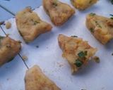 A picture of step 5 of Crispy potato bytes.