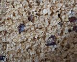 A picture of step 4 of Rhubarb and raisin oat slices.