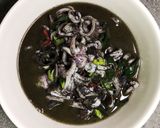 Foto langkah ke 3 dari resep Tumis cumi tinta hitam ala mamicay.