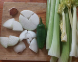 Foto del paso 1 de la receta: Sopa de apio dietética