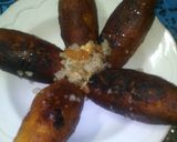 A picture of step 4 of Cheese and peanuts stuffed banana pockets.
