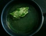 A picture of step 6 of Cheesy spinach bundles.