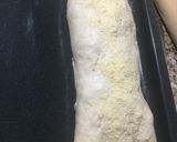 Foto del paso 9 de la receta: Empanada arrollada de pastrón y quesos 🥓🫑🧀🧅