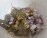 Hình bước làm 2 của món Canh Khoai Mỡ Nấu Tôm Tươi