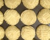 صورة لخطوة 3 من وصفة كحك العيد بالعجوه والملبن 😋