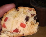 Foto del paso 5 de la receta: Budín inglés con chips de chocolate y también con fruta abrillantada y pasas de uva