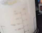 A picture of step 3 of Cream, creamed cheeses and honey dessert.