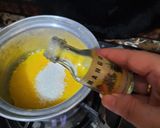 A picture of step 3 of Mango Cheese cake.