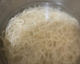 A picture of step 4 of Kids friendly Hakka noodles.