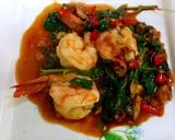 รูปขั้นตอนการทำที่ 4 ของ กุ้งผัดใบกะเพรา